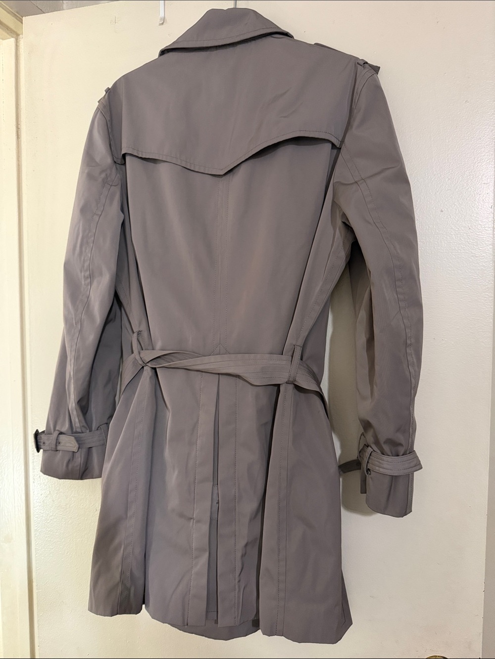 Banana Republic trench coat - Picture 5 of 5